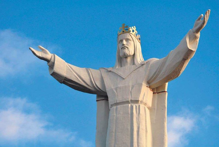 figura Jezusa Chrystusa Króla Wszechświata w Świebodzinie
