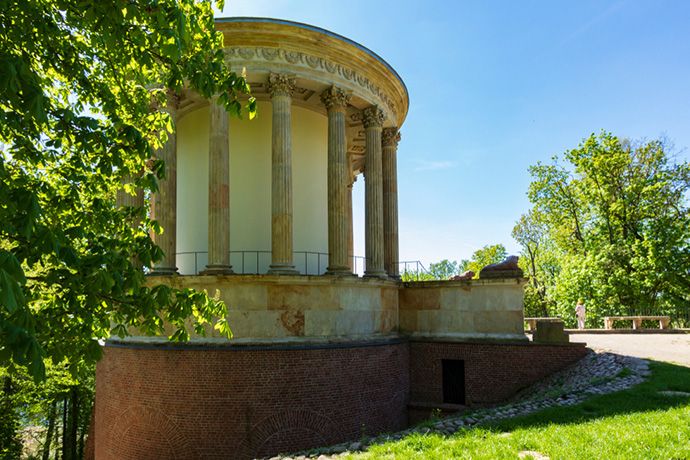 Najpiękniejsze ogrody pałacowe w Polsce - Pałac Czartoryskich 