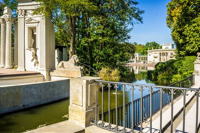 Najpiękniejsze ogrody pałacowe w Polsce - Łazienki Królewskie 