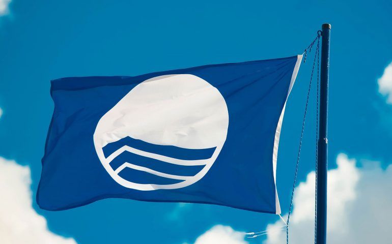 Błękitna Flaga - międzynarodowe wyróżnienie dla plaż i marin